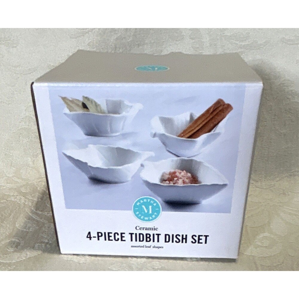 Martha Stewart 4-Piece Ceramic Tidbit Dish Set White Leaf Shape Bowls Boxed